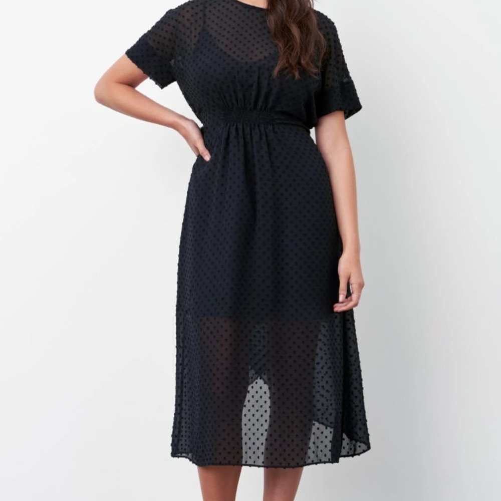 VETTA CAPSULE The Convertible Polka Dot Dres